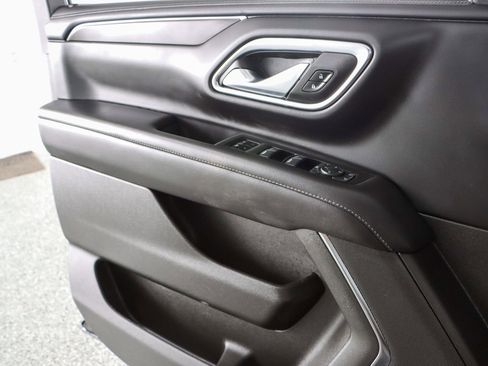 Used 2023 Chevrolet Suburban LT image 24