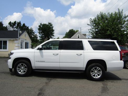 Used 2018 Chevrolet Suburban LT image 4