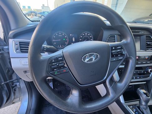 Used 2017 Hyundai Sonata SE FWD image 35
