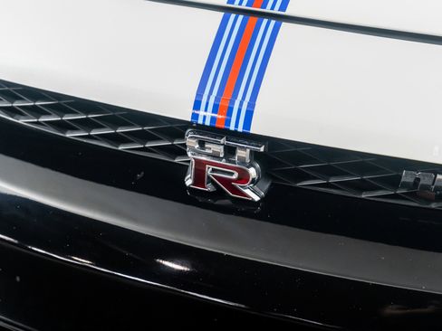 Used 2009 Nissan GT-R Premium image 26