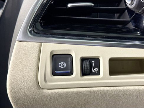 Used 2020 Cadillac XT6 Premium Luxury image 10