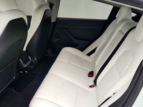 Used 2022 Tesla Model 3 Performance image 25