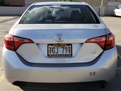 Used 2018 Toyota Corolla FWD image 8