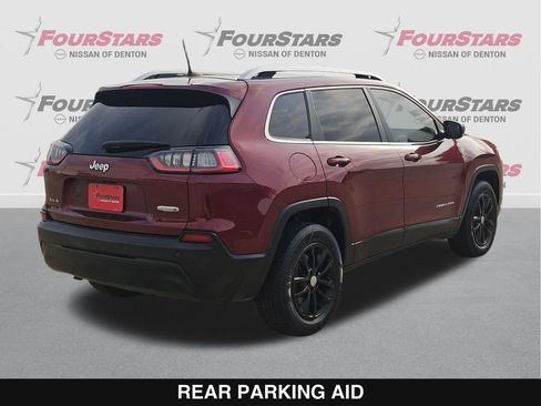 Used 2021 Jeep Cherokee Latitude Plus AWD/4WD image 4