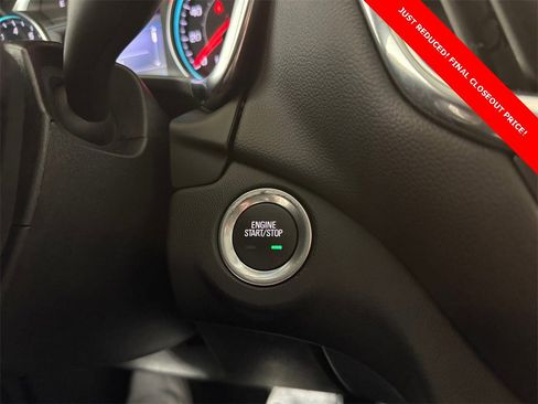 Used 2022 Chevrolet Equinox LT image 30