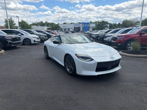 Used 2024 Nissan Z Sport w/ Floor Mat Package RWD image 20