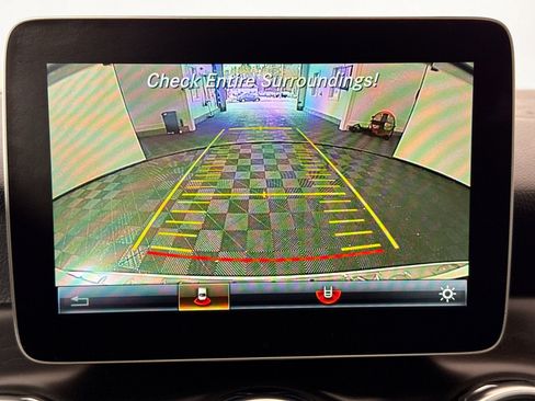 Used 2018 Mercedes-Benz GLA 250 4MATIC image 26