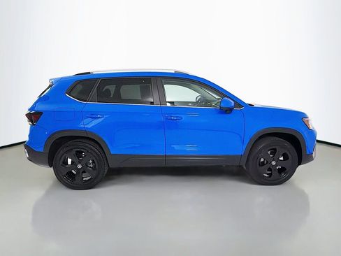 Used 2025 Volkswagen Taos SEL image 8