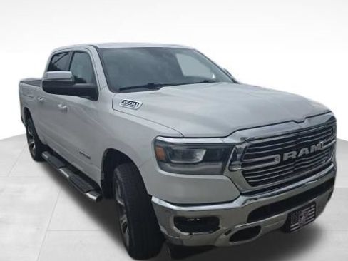 Used 2023 RAM 1500 Laramie AWD/4WD image 2