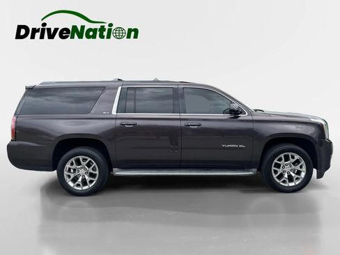 Used 2015 GMC Yukon XL SLT w/ Open Road Package AWD/4WD image 4