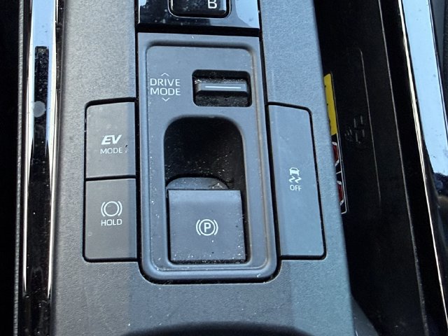 Used 2025 Toyota Prius FWD image 20