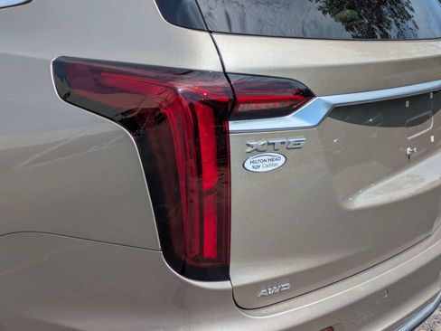 Used 2022 Cadillac XT6 Premium Luxury w/ Technology Package AWD/4WD image 14