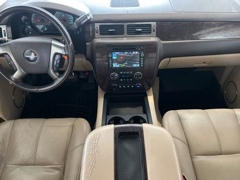 Used 2007 GMC Yukon Denali AWD/4WD image 3