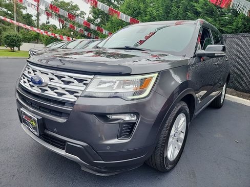 Used 2018 Ford Explorer XLT w/ Equipment Group 202A AWD/4WD image 1