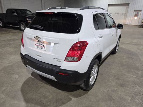 Used 2016 Chevrolet Trax LT w/ LT Convenience Package AWD/4WD image 10
