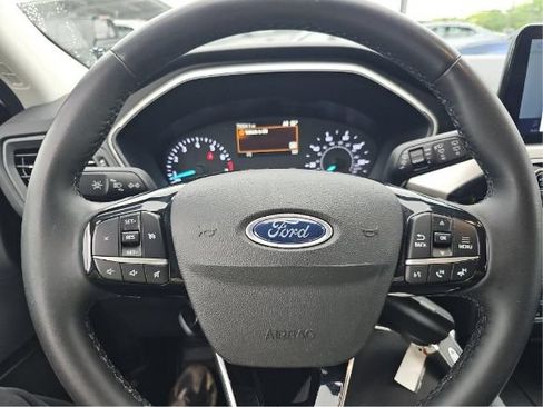 Used 2022 Ford Escape SEL AWD/4WD image 5