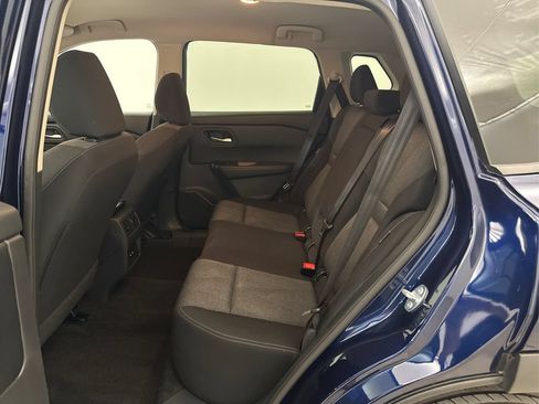 Used 2025 Nissan Rogue SV AWD/4WD image 12