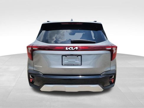 Used 2025 Kia Seltos EX FWD image 8