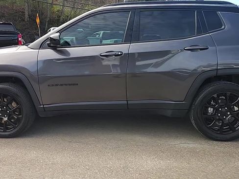 Used 2023 Jeep Compass Altitude w/ Sun and Sound Group image 4