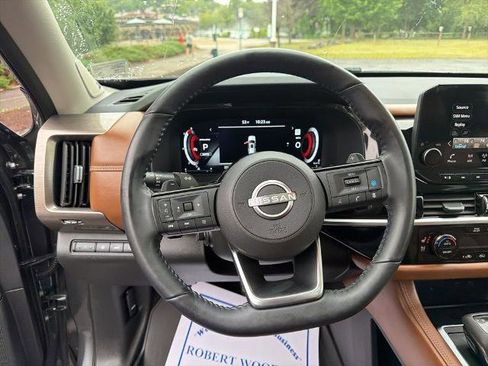 Certified 2024 Nissan Pathfinder Platinum w/ Cargo Package AWD/4WD image 10