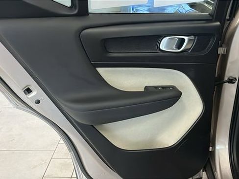 Certified 2023 Volvo XC40 B5 Plus w/ Climate Package image 19