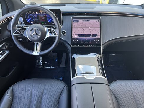 New 2026 Mercedes-Benz EQE 320 4MATIC SUV image 18