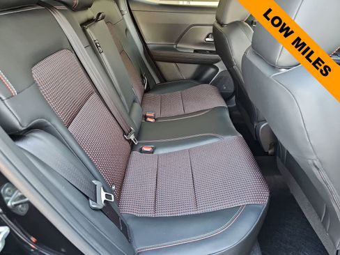 Used 2025 Nissan Kicks SR FWD image 17