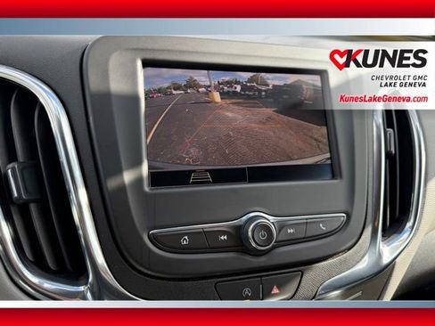 Used 2023 Chevrolet Equinox LT image 30