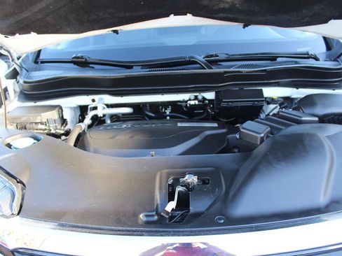 Used 2018 Honda Pilot Touring image 39