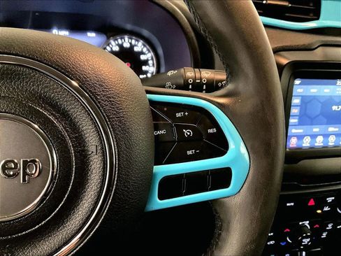 Used 2021 Jeep Renegade Latitude image 18