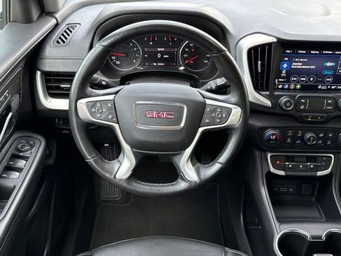 Used 2024 GMC Terrain SLT AWD/4WD image 16