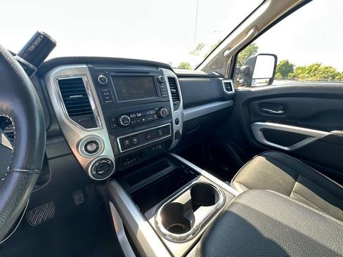 Used 2019 Nissan Titan PRO-4X w/ Pro-4x Utility Package image 24