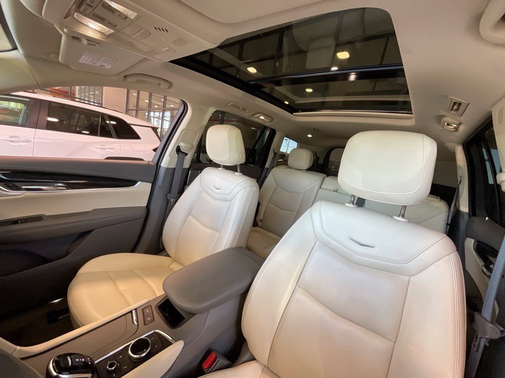 Used 2021 Cadillac XT6 Premium Luxury AWD/4WD image 10