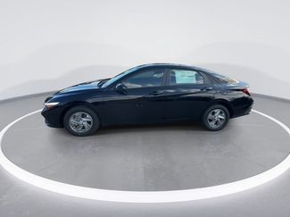 New 2026 Hyundai Elantra SE FWD video 5