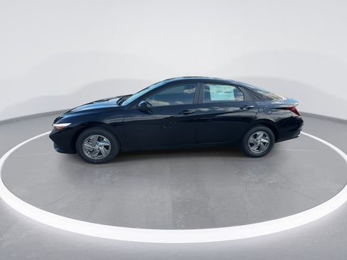 New 2026 Hyundai Elantra SE FWD image 5