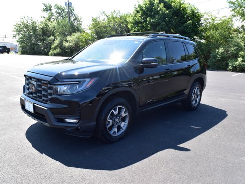 Used 2023 Honda Passport TrailSport image 1