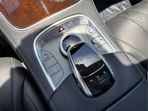 Used 2016 Mercedes-Benz Maybach S 600 image 35