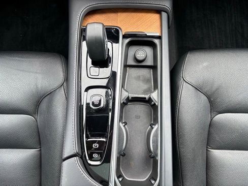 Certified 2023 Volvo XC90 B6 Plus w/ Protection Package Premier AWD/4WD image 29