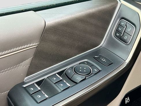 Used 2026 Ford F250 Platinum w/ Platinum Plus Package image 13