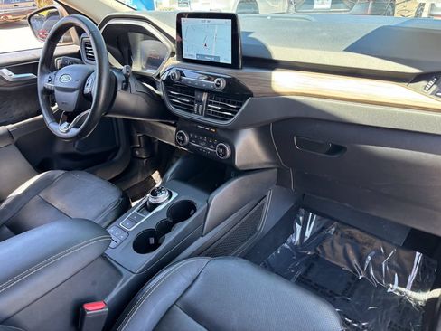 Used 2020 Ford Escape Titanium w/ Titanium Premium Package 2.0 AWD/4WD image 10