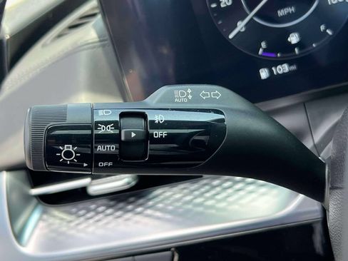 Certified 2024 Kia Carnival SX Prestige FWD image 24