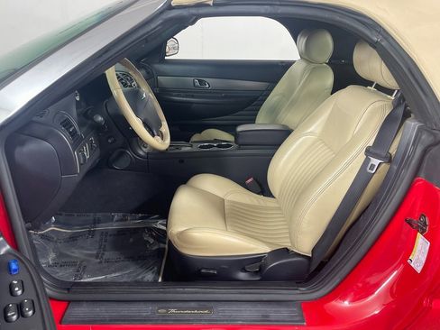 Used 2005 Ford Thunderbird Base image 13