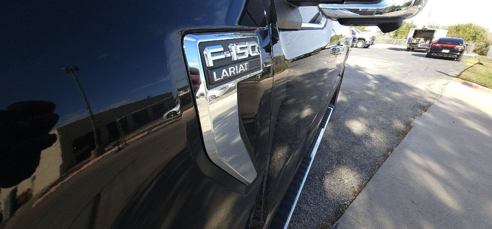 Used 2023 Ford F150 Lariat w/ Trailer Tow Package RWD image 14