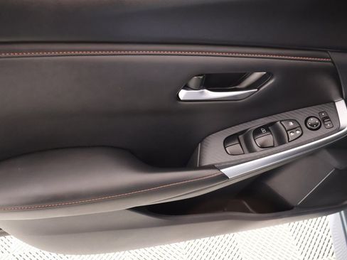 Used 2025 Nissan Sentra SR image 14