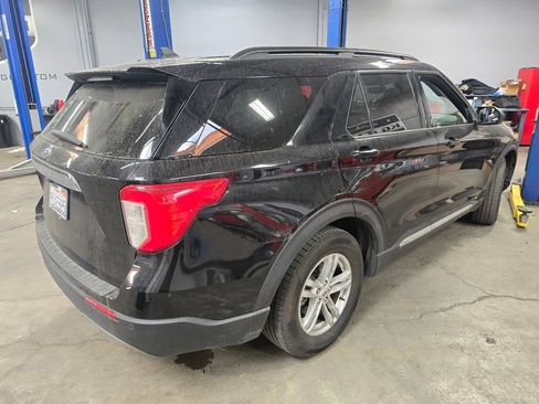 Used 2022 Ford Explorer XLT w/ Equipment Group 202A image 23