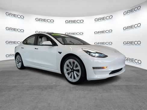Used 2023 Tesla Model 3 Standard Range RWD image 1