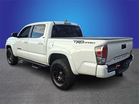 Used 2022 Toyota Tacoma TRD Sport image 6