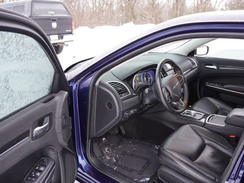 Certified 2017 Chrysler 300 Limited image 14