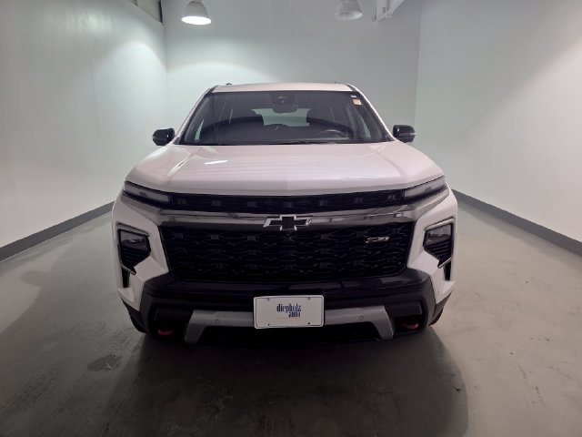 Used 2025 Chevrolet Traverse Z71 w/ Enhanced Driving Package AWD/4WD image 2
