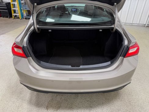 Used 2025 Chevrolet Malibu LT image 25
